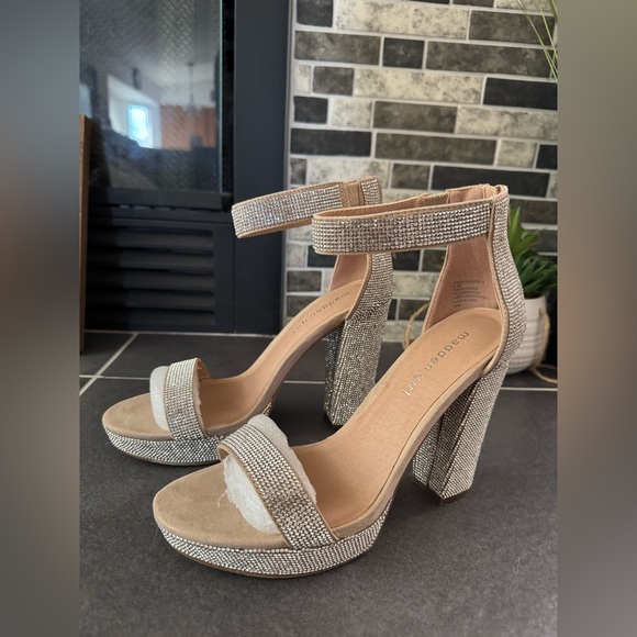 Madden Girl Shoes - 8.5 Madden girl Siren Sparkle Chunky Ankle Strap Heel In Blush